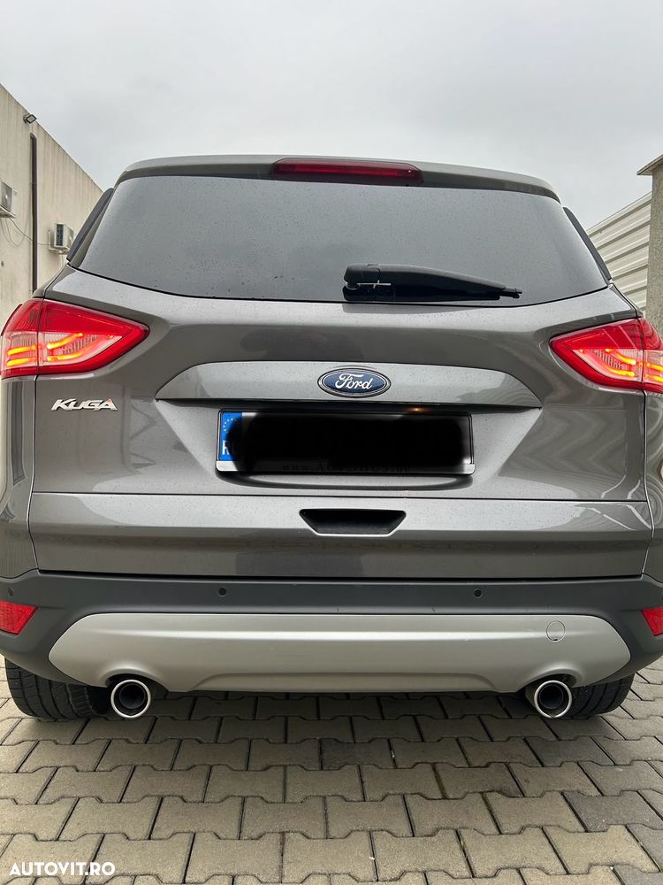 Ford Kuga 2.0 TDCi Powershift 4WD Titanium - 6