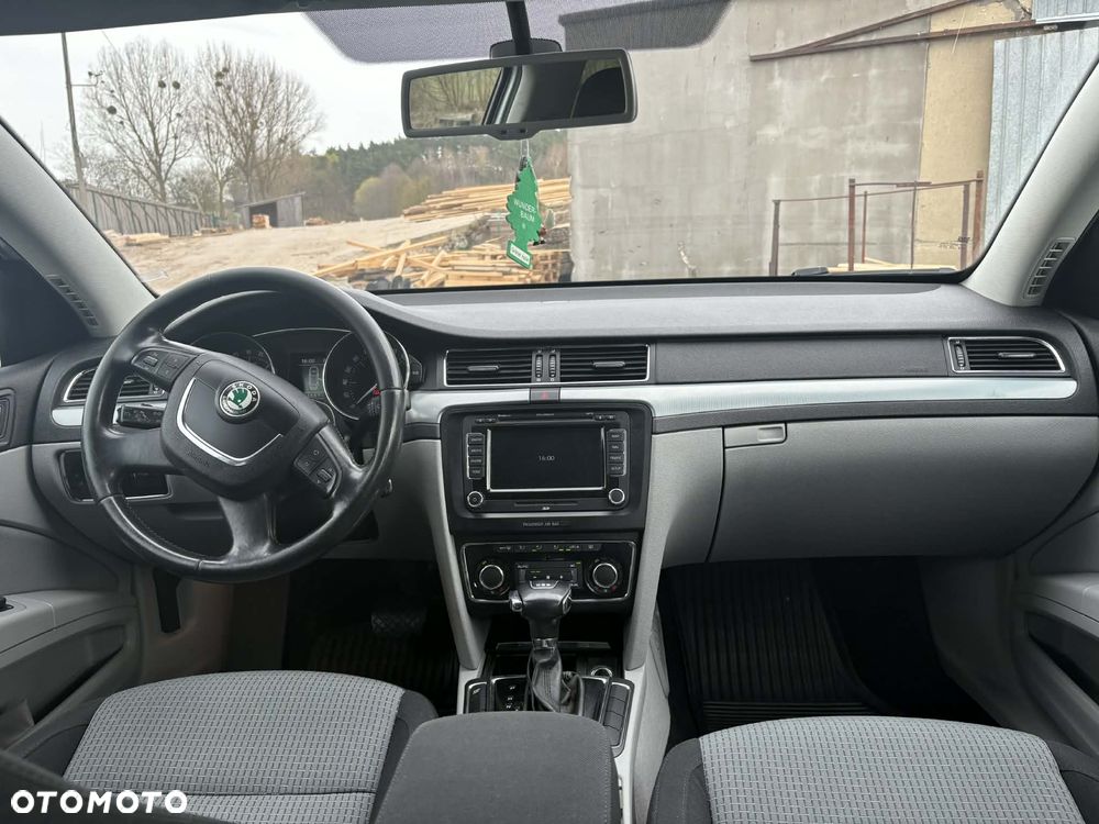 Skoda Superb 2.0 TDI Ambition DSG - 22