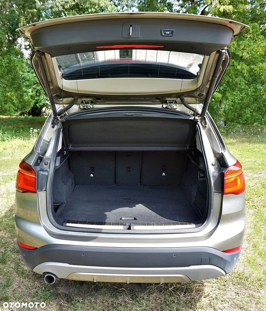 BMW X1 sDrive18d Sport Line - 13