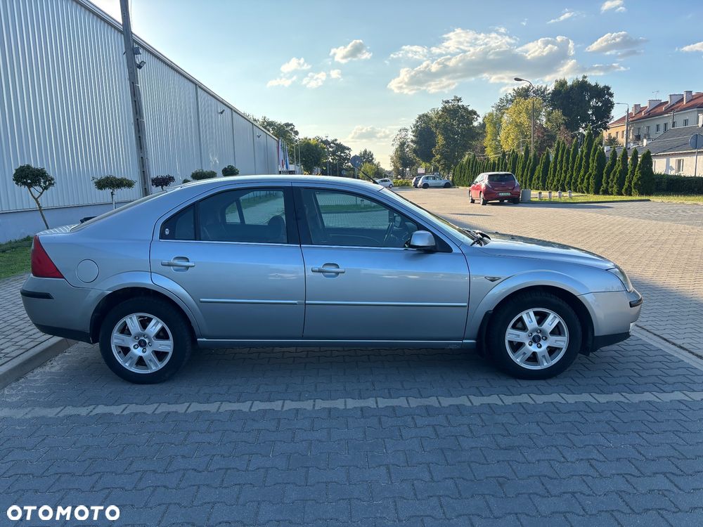 Ford Mondeo 2.0 TDDi Ghia - 6