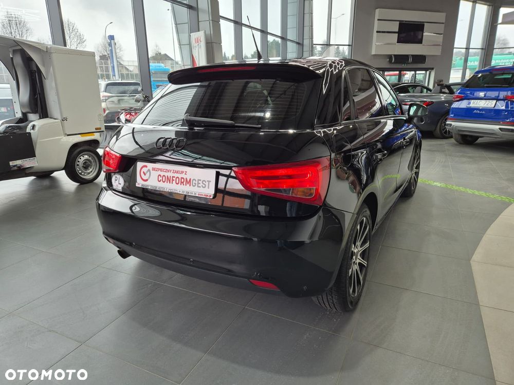 Audi A1 Sportback 1.6 TDI Attraction - 8