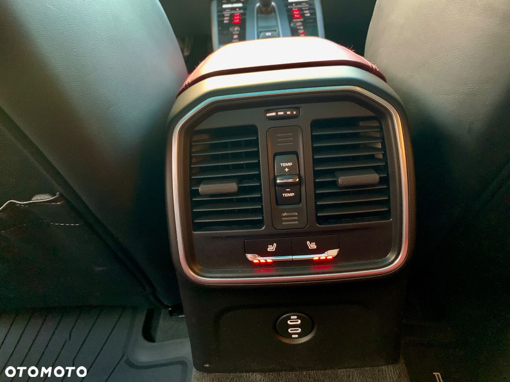 Porsche Macan GTS PDK - 31