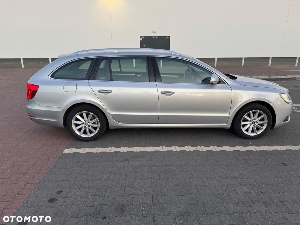 Skoda Superb 2.0 TDI Active - 10