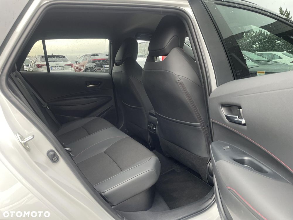 Toyota Corolla 2.0 Hybrid GR Sport Dynamic - 11