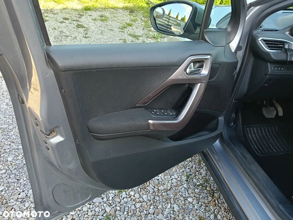 Peugeot 2008 PureTech 82 ETG5 STOP&START Active - 27