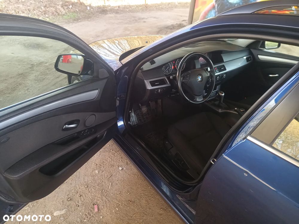 BMW Seria 5 520d - 26