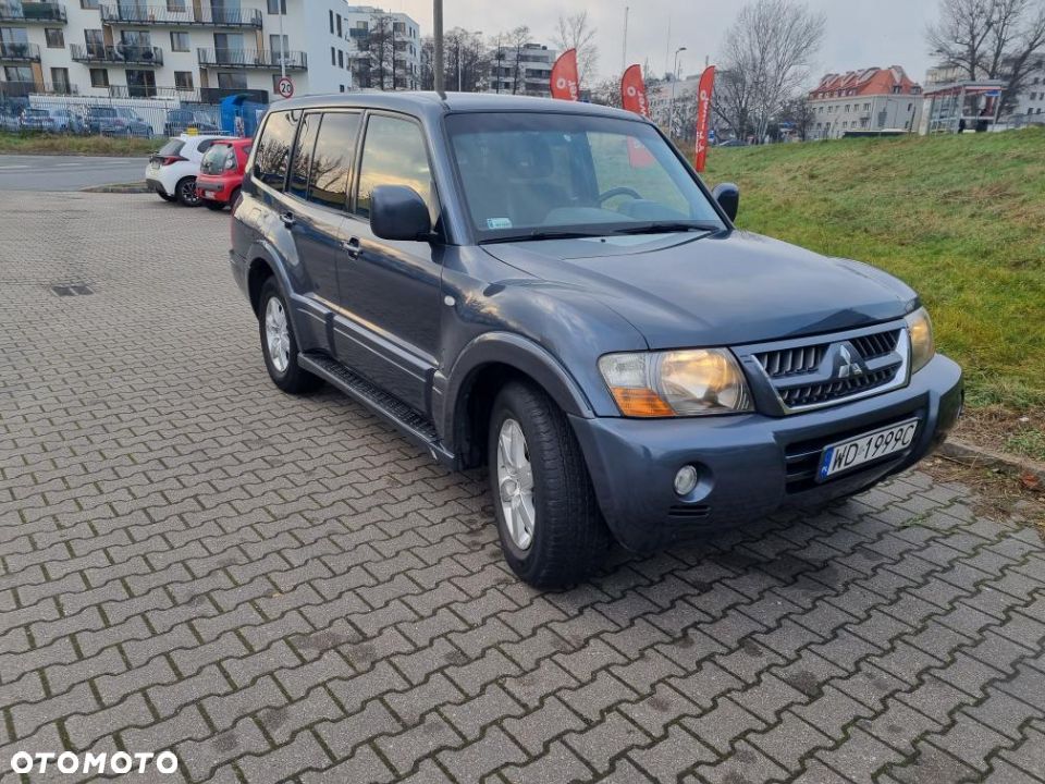 Mitsubishi Pajero 3.2 DID Instyle DAKAR - 10