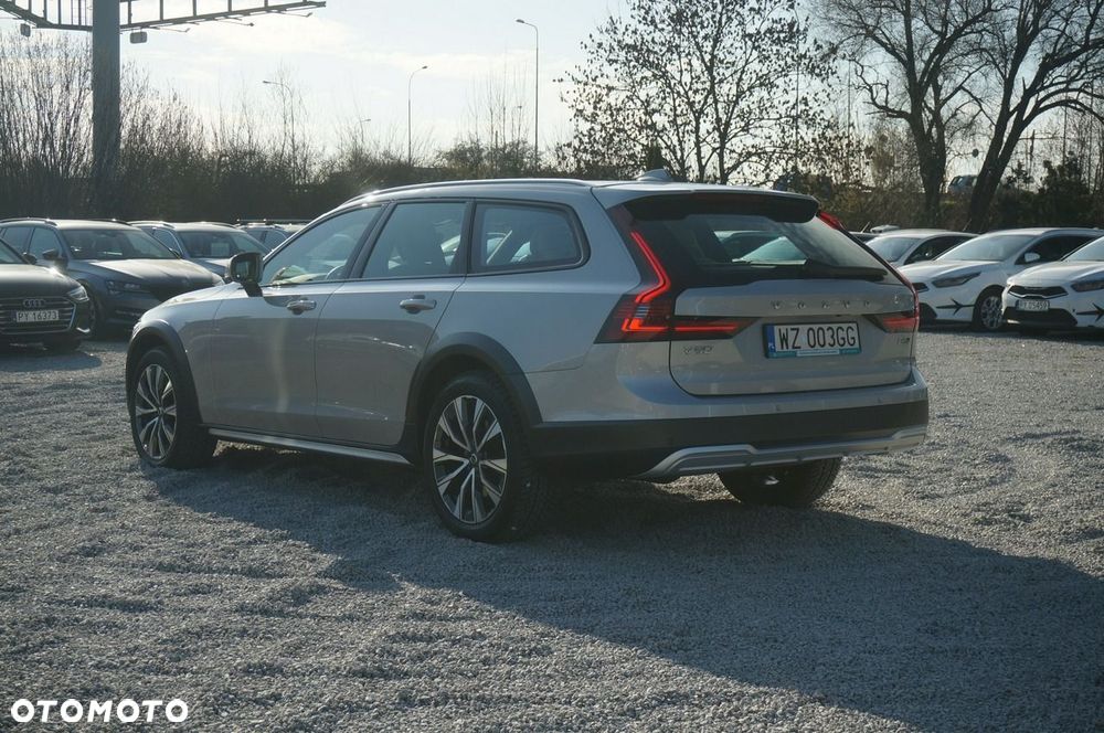 Volvo V90 Cross Country B5 D AWD Ultimate - 9