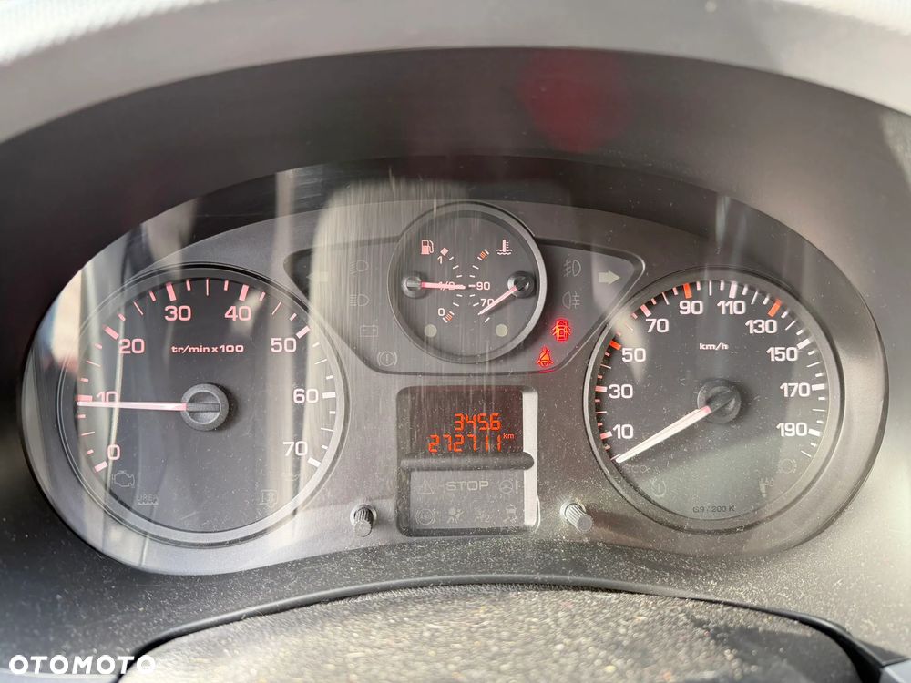 Peugeot Partner - 11