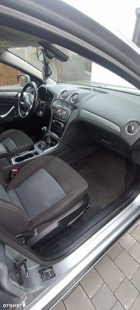 Ford Mondeo 2.0 Trend - 20