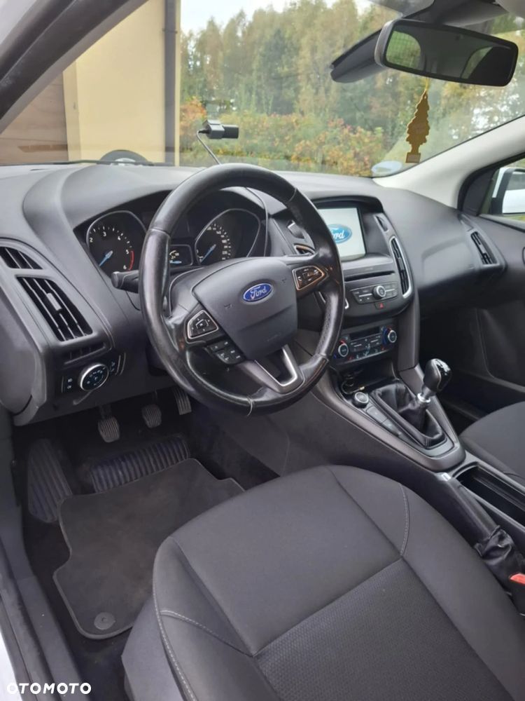 Ford Focus - 9