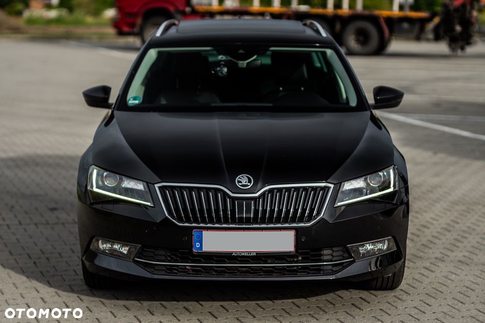 Skoda Superb 2.0 TDI Premium Edition - 21
