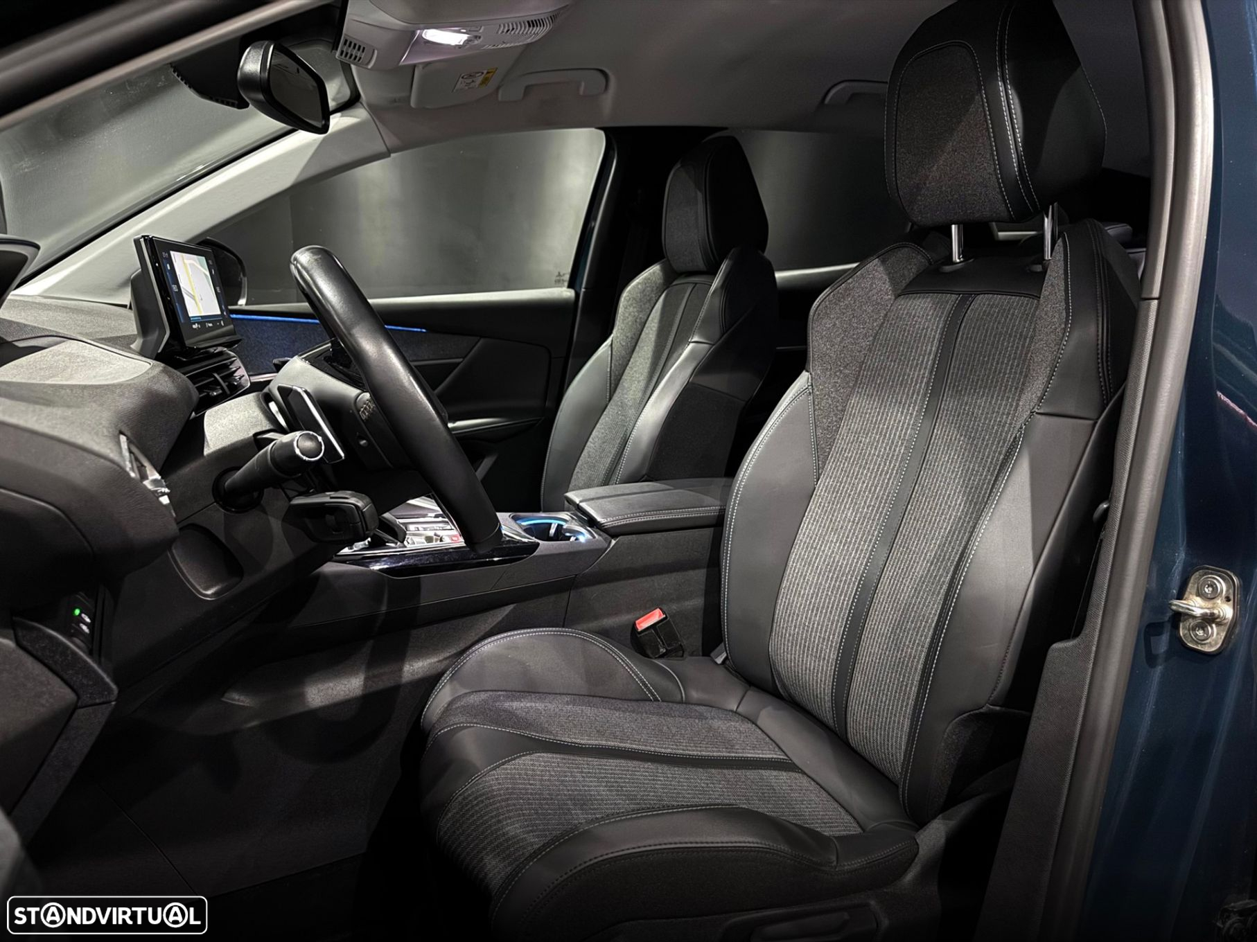 Peugeot 3008 1.5 BlueHDi Allure Pack EAT8 - 16