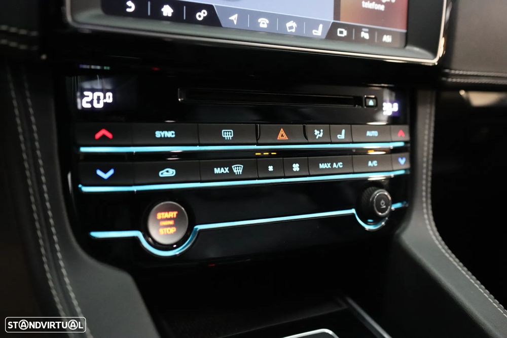 Jaguar F-Pace 25d AWD Aut. R-Sport - 11
