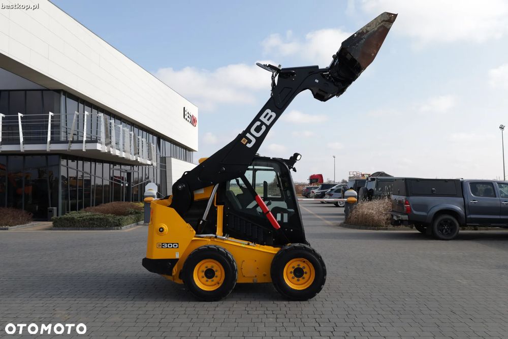 JCB 300 T4 Miniładowarka Skid steer - 19