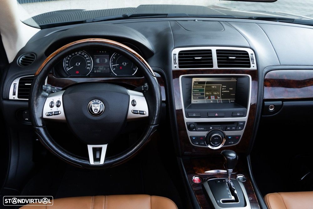 Jaguar XK XK8 4.2 Covertible Classic - 12