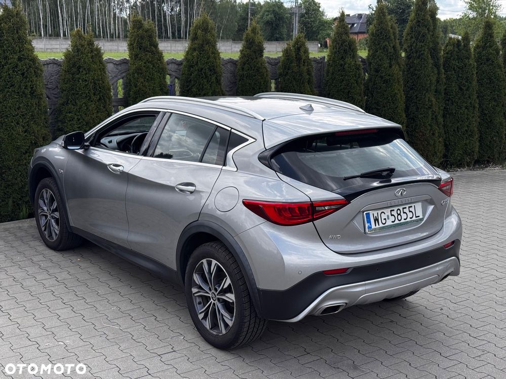 Infiniti QX30 2.0t Premium AWD 7DCT - 8