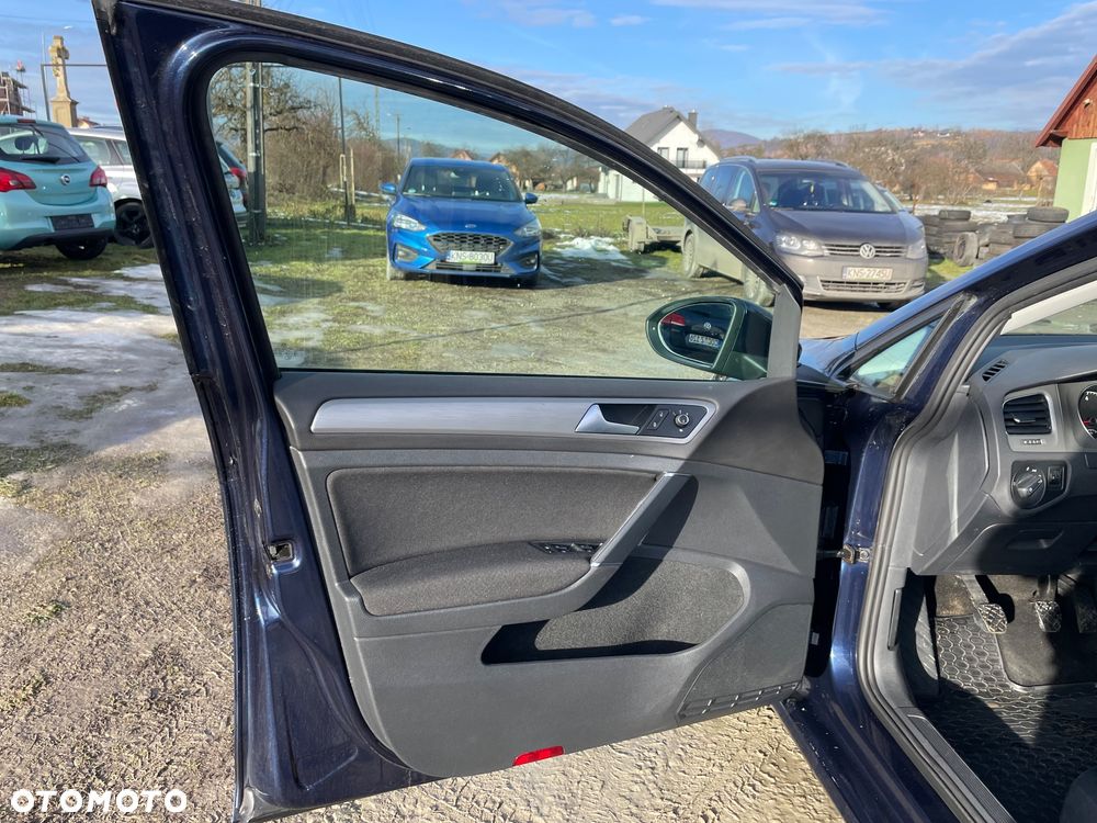 Volkswagen Golf - 20