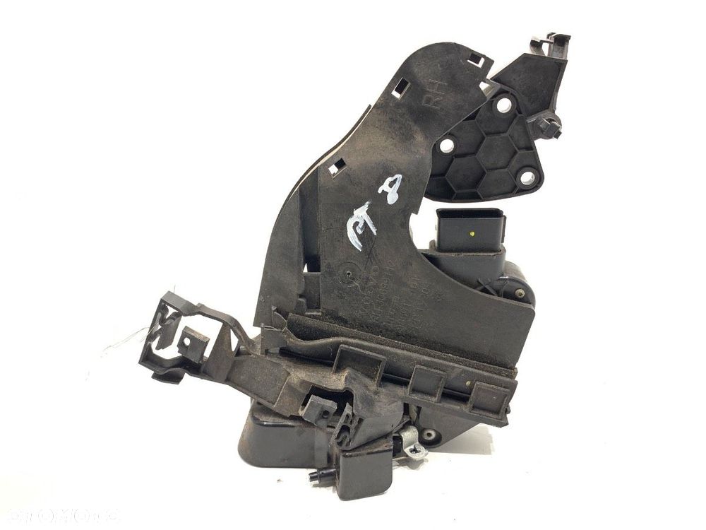 ZAMEK DRZWI PRAWY TYŁ  VOLVO V50 (545) 2003 - 2012 2.0 D 100 kW [136 KM] olej napędowy 2004 - 2010 - 1