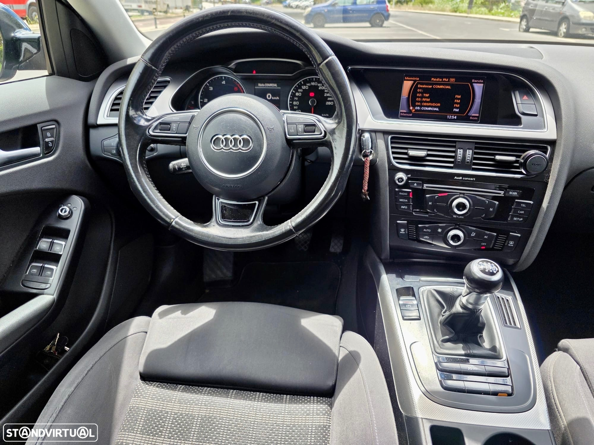 Audi A4 Avant 2.0 TDI Business Line Sport - 15