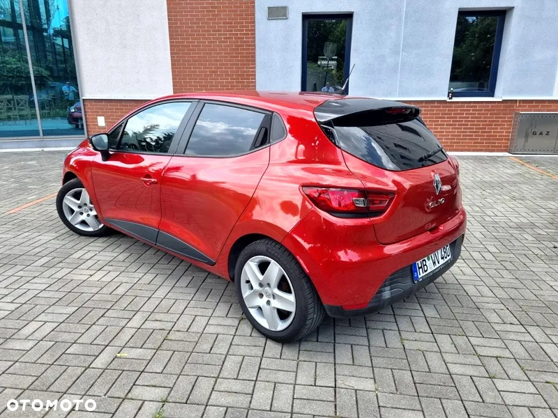 Renault Clio 1.2 16V 75 TomTom Edition - 8