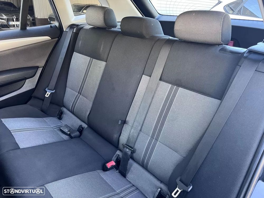 BMW X1 18 d sDrive Line Sport - 36