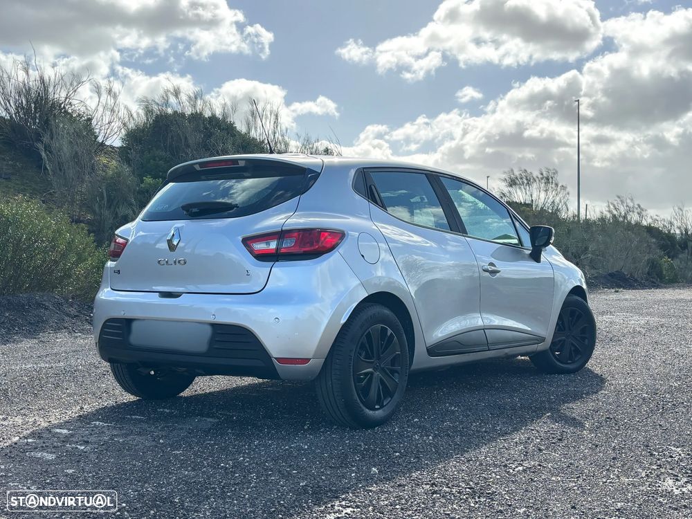 Renault Clio 1.5 dCi Zen - 32