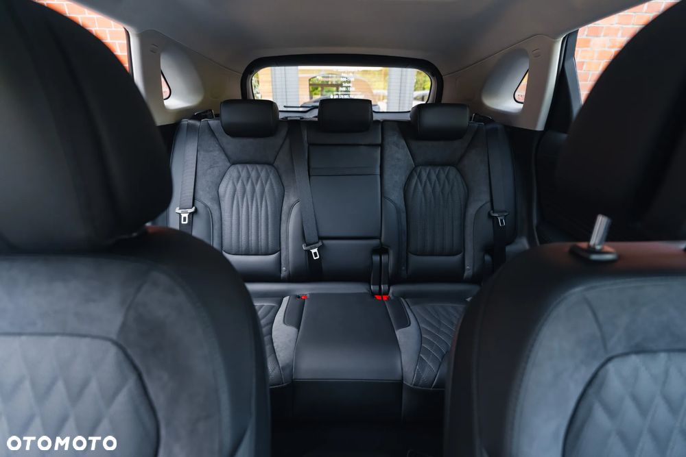 Hongqi HS5 2.0T Executive AWD - 30