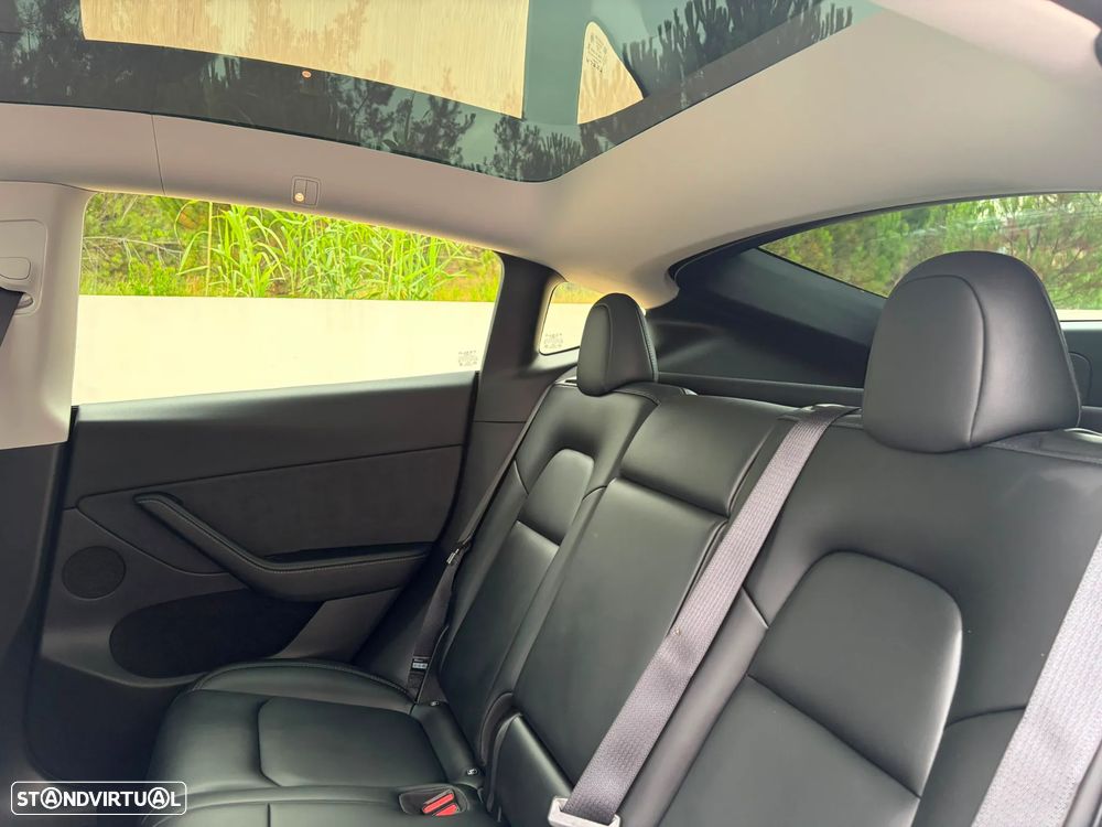 Tesla Model Y Standard - 13