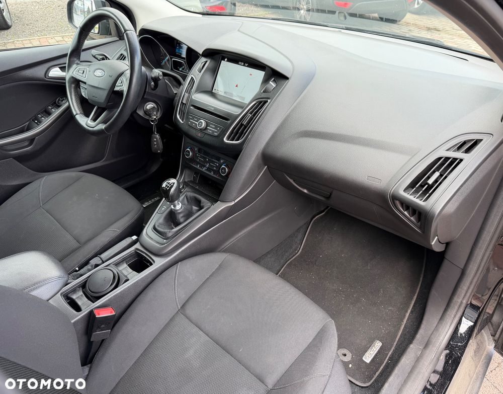Ford Focus 1.0 EcoBoost Titanium ASS - 6