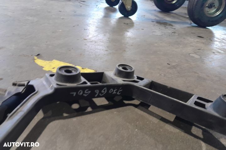 SET SUPORTI BARA SPATE 5K6807863 / 5K6807394  5K6807393 Volkswagen VW - 3