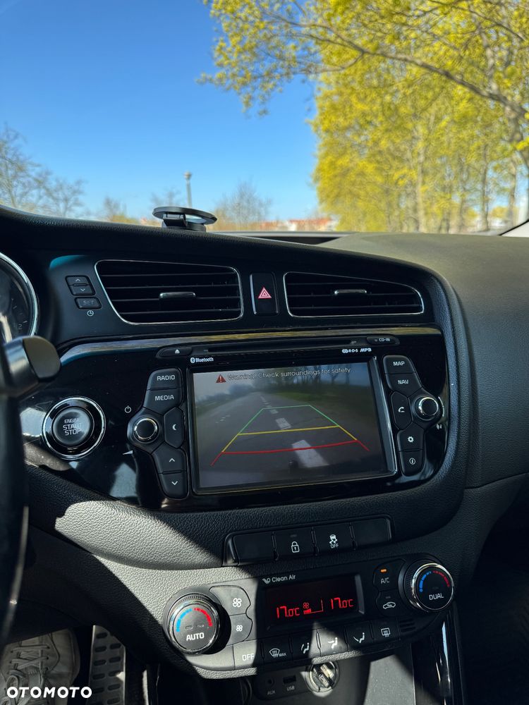 Kia Ceed 1.6 GDI XL - 11