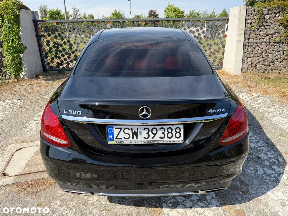Mercedes-Benz Klasa C 300 9G-TRONIC - 15