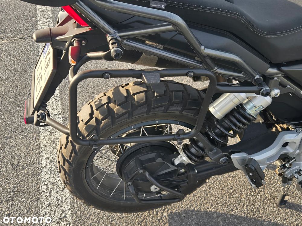 Moto Guzzi V85 - 10