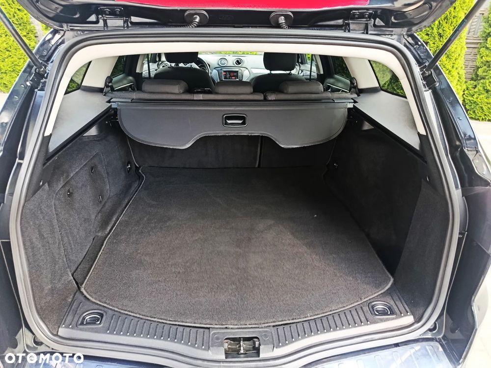 Ford Mondeo 2.0 TDCi Titanium - 23