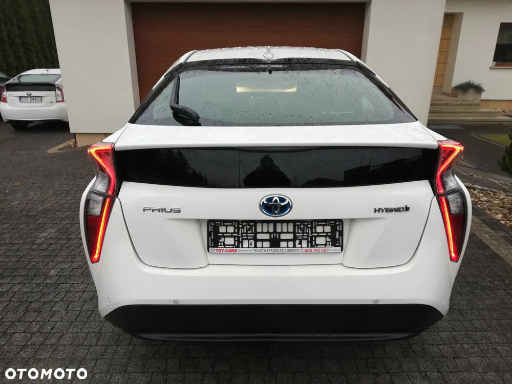 Toyota Prius - 12