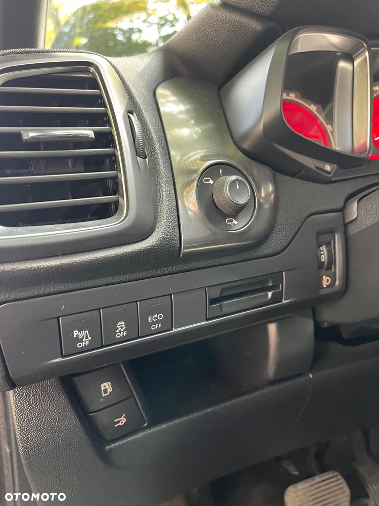 Citroën DS5 2.0 HDi Hybrid4 SoChic MCP - 4