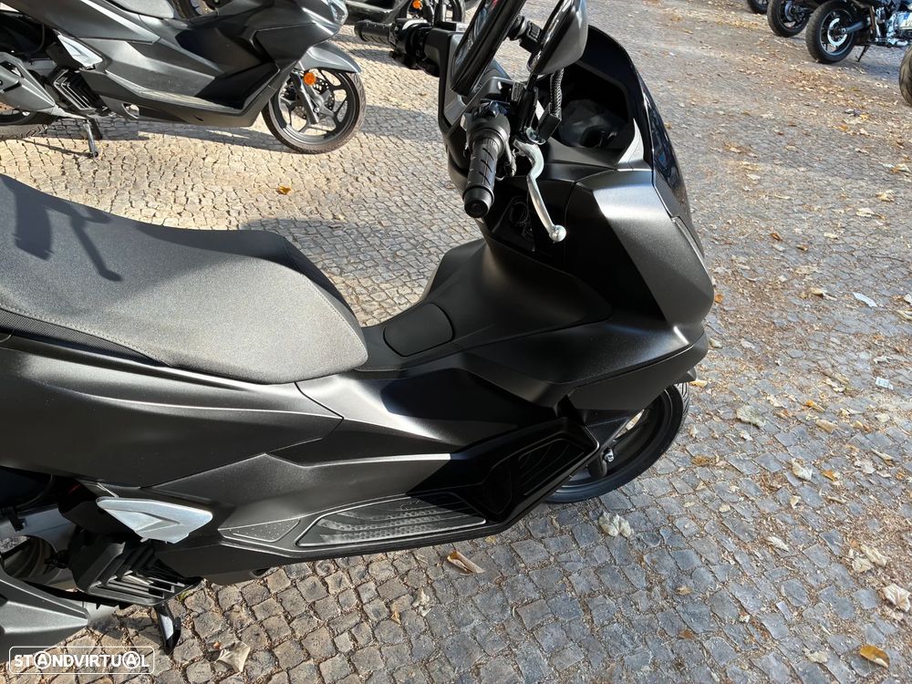 Honda PCX125 DX - 6