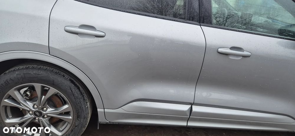 Ford Kuga 2.5 Duratec FHEV ST-LINE - 6