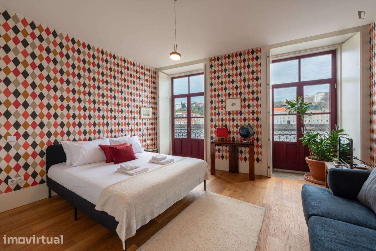 Casa com 3 quartos - localizado em Santa Marinha Porto - Grande imagem: 2/38