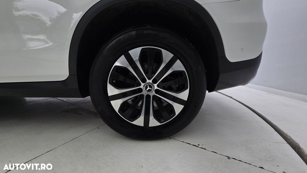 Mercedes-Benz GLC 300 e 4MATIC - 22