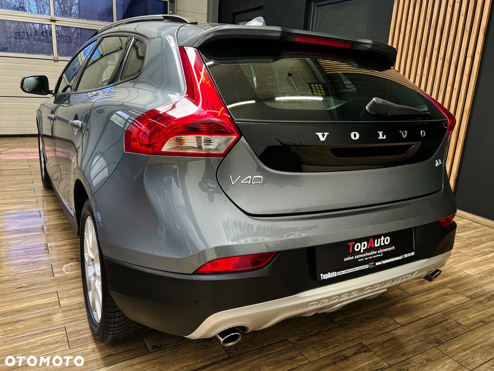 Volvo V40 Cross Country T3 Momentum - 11