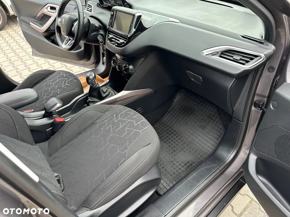 Peugeot 2008 82 VTI Allure - 10