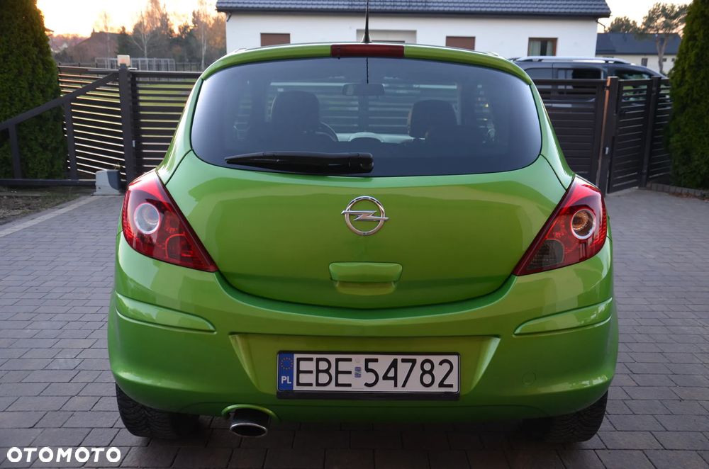 Opel Corsa 1.4 16V 150 Jahre - 8