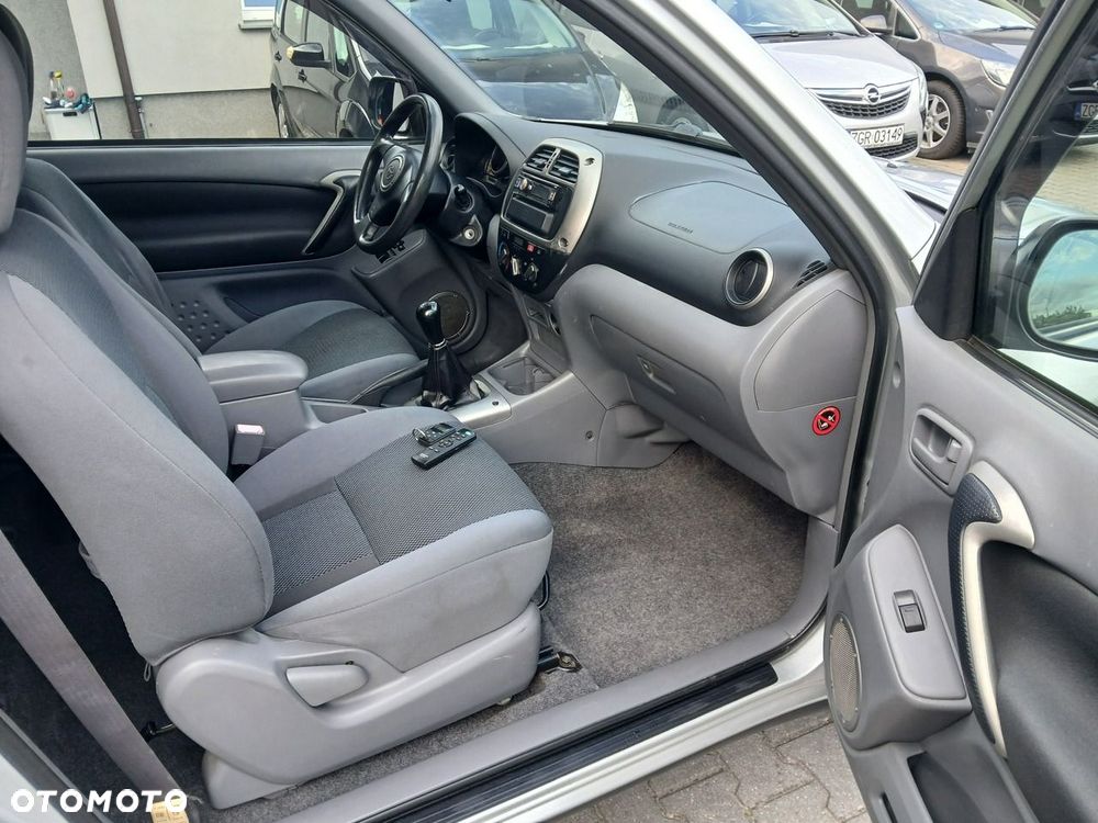 Toyota RAV4 4x2 Edition - 9