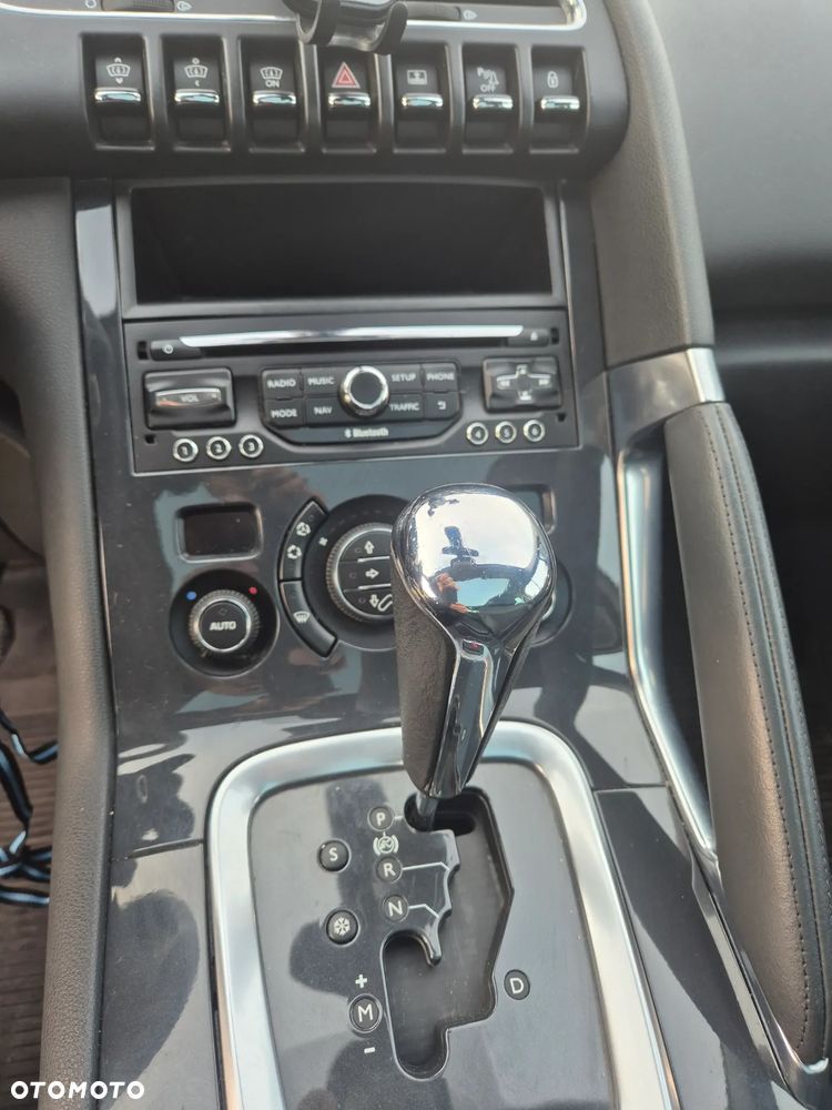 Peugeot 3008 THP 165 EAT6 Stop & Start Allure - 12