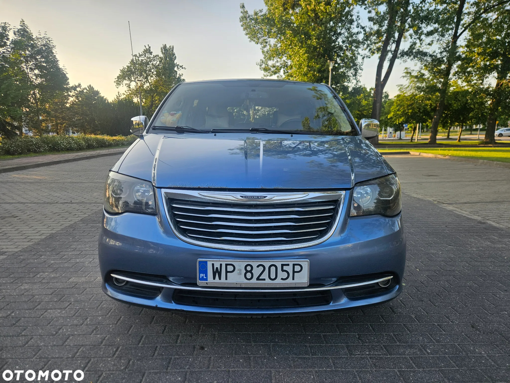Chrysler Town & Country 3.6 Limited - 8