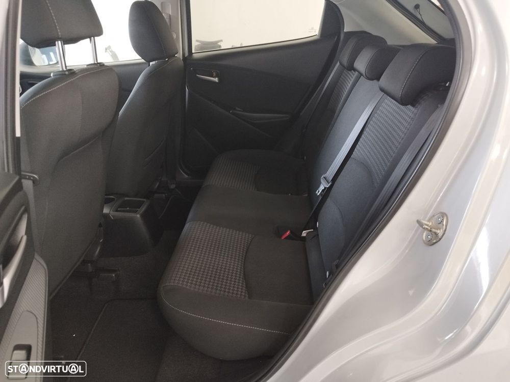 Mazda 2 1.5 Sky-G Advance Navi - 11