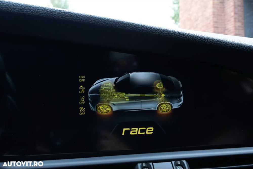 Alfa Romeo Giulia 2.0 Turbo 16V AT8 Veloce - 14