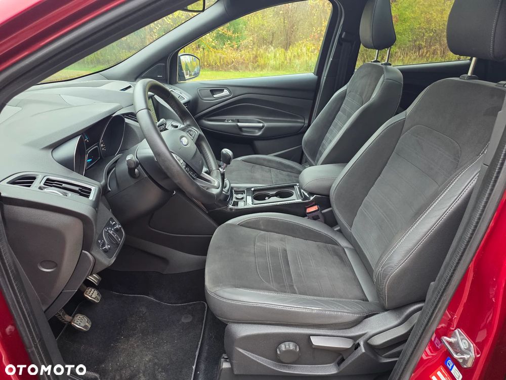 Ford Kuga 1.5 TDCi 2x4 ST-Line - 19